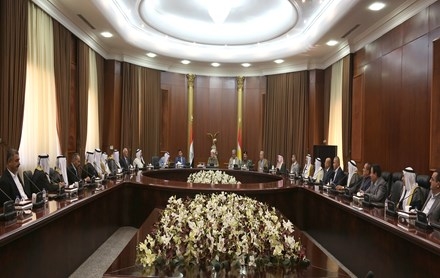 Serok Barzanî li gel kesayetî û Serok Hozên Navçeyên Hewîce, Daquq û Reşad civiya