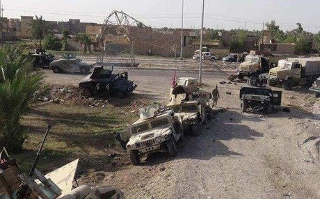 6 hezar serbazên iraqî li hember 150 çekdarên DAIŞê reviyane!