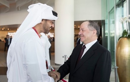 Serok Barzanî li gel Cîhnişîn û Wezîrê Derveyê Îmarata Yekgirtiya Erebî civiya