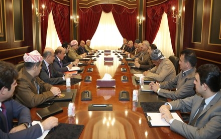 Serok Barzanî serpereştiya civîna hevbeşa Hikûmet û her dû Dezgehên Eylûl û Pêşmergeyên Dêrîn kir