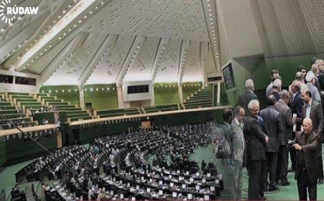 Îran - Daxwaza avakirina fraksiyona parlamenterên kurd tê kirin