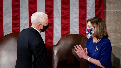 Mike Pence dûrxistina Trump red dike