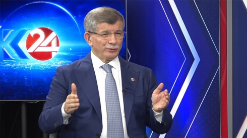  Davutoglu: Ez li dijî hemû qedexeyên li ser Kurdî me