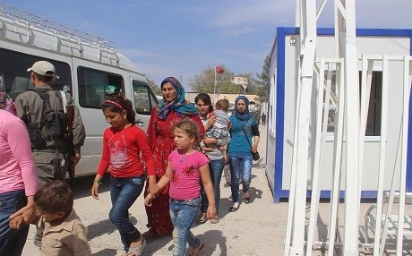 Zêdetirî 2 hezar û 700 koçberên Rojava ji Tirkiyê vegeriyan welatê xwe