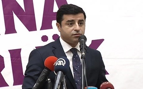 Demîrtaş: Em ji Davutoglu razî ne