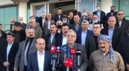 Mamostayekî zanko bersiva “eniya çep” da: Xwe wek nûnerê xelkê nîşan nedin