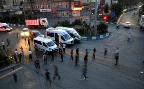 3 polîs hatin kuştin