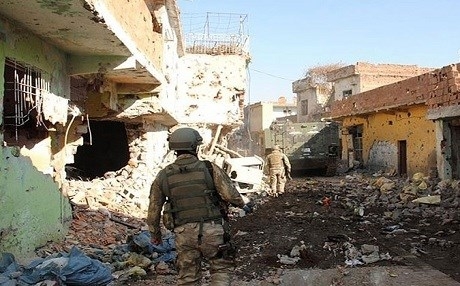 Li Amed û Şirnexê, herî kêm 6 leşker û polîs hatin kuştin