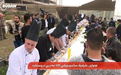 Li Hewlêrê sendwîçeke 100 metir hat amadekirin