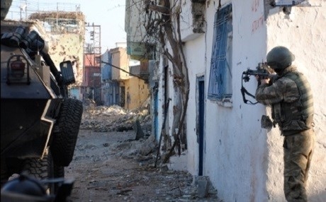 Li Sûrê dîsa şer giran bû: Leşkerek hat kuştin