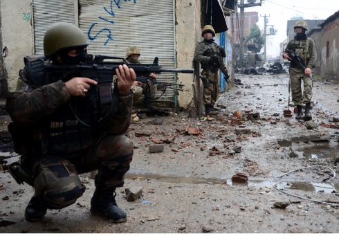 Tirkîyê: 1000 polîsên hêzên taybet dixwazin dest ji kar berdin