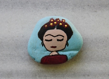 Karê hûnerî yên du jinan li ser kevirên Mûnzûrê