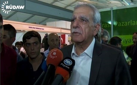 Ahmet Turk: Bila Barzanî wek lîderê Kurdan bikeve deverê