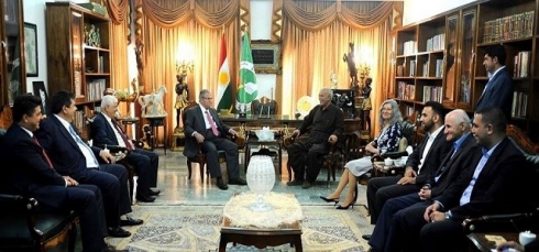 Du bend li ber rêkeftina Goran û YNKê asteng in