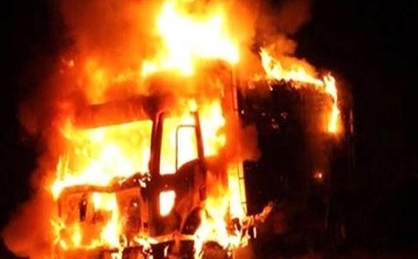 PKKê rê girt û 6 wesayit şewitandin