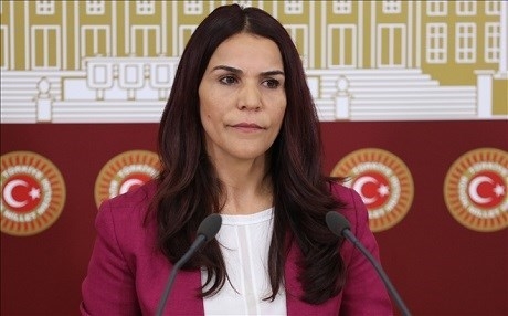 Li Parlamentoya Tirkiyê li hemberî kurdî bertek