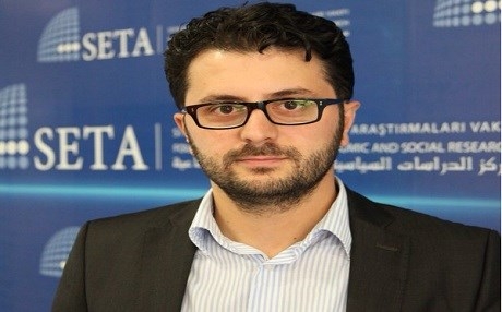 Lêkolîner Bayrakli: Peywendiyê Tirkiye û YEyê gelek lawaz bû