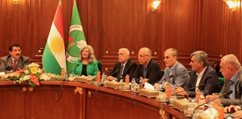 ‘YNK bi piroseyekî taybetwe diçe civîna Barzanî’