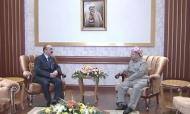 Serok Barzanî Xelata Barzaniyê Nemir Da Hunermend Ehmed Salar