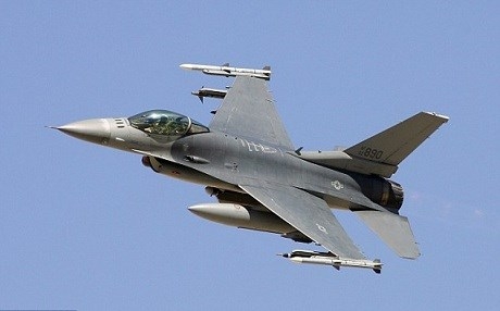 Firokeya F-16 a Amerîkayê ket