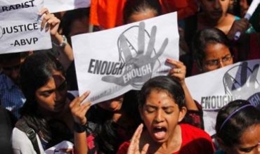 Li Hîndistanê jin di bin xetera destdirêjiyê de ne