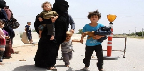 Di nav 2 rojan de bi hezaran koçberên ereb reviyane Efrînê