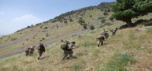 PDKÎyê red kir ku pêşmergeyên xwe ji ser sînor vekişîne