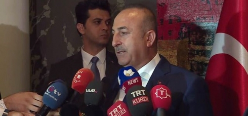 Çavuşoglu: Pêwendiyên aborî yên Kurdistan û Tirkiyê ne girêdayî referandumê ye