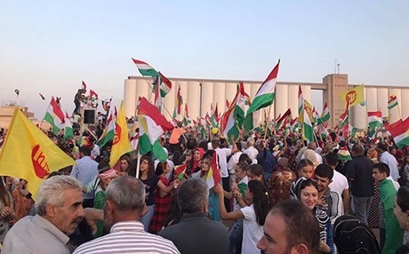  Xelkê Qamişlo piştgirî dan referanduma serxwebûna Kurdistanê