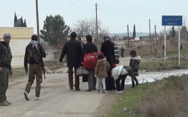 Ji ber şerê DAIŞê, xelkê Cerablusê kocberî Kobanî dibe