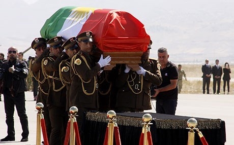 Berpirsê Iraqî: Pêçana tabûta cenazeyê Mam Celal bi ala Kurdistanê bêrêzî ye