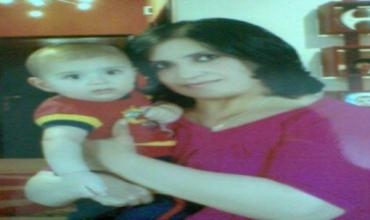 Dayîka zarokên xwe bi bivir kuşt