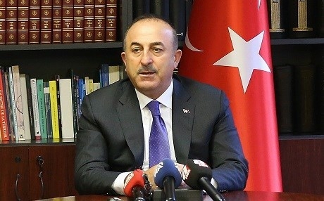 Çavuşoglu: YPG nûneritiya beşeke biçûk a Kurdan dike