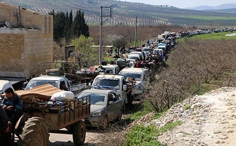 Xelkê Efrînê ji ber êrişan koçber dibin