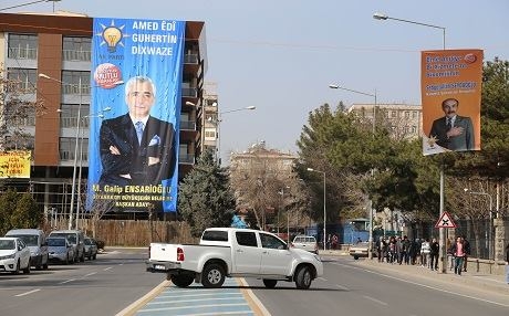 AKPê jî dest bi propagendaya bi kurdî kir