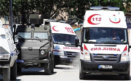 Li Dêrsimê zirxpoşa leşkerî kesekî sivîl kuşt