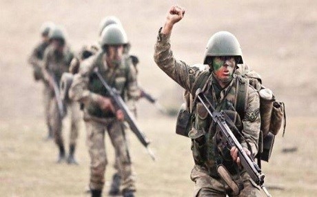 PKKê li Şemzînanê êrişî leşkeran kir: 3 kuştî