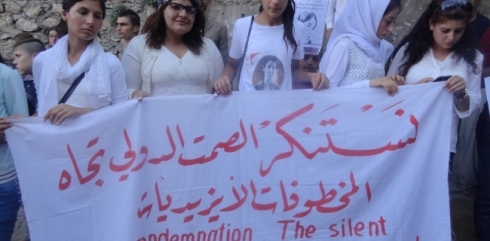 Qaymeqamê Şingalê: DAIŞê vê dûmahîkê 1200 jinên êzîdî ji Mûsilê derbasî Til Eferê kiriye