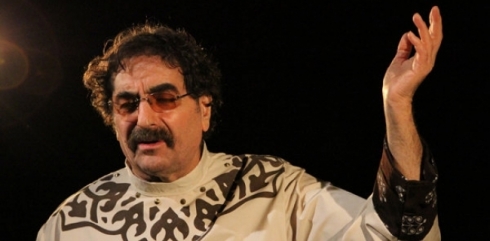 Şehram Nazirî: Eger televîzyona fermî ya Îranê stranên min belav bike ez êdî stranan nabêjim!