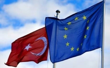 Parlementoya Ewropayê raporta rawestandina danûstandinên bi Tirkiye re pesend kir