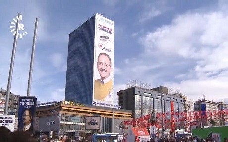 Li Enqerê rikeberiya berbijêrên AK Partî û CHPê dijwar bûye