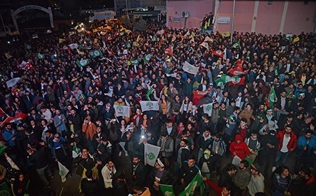 Gelê Kurd ceza da HDPê, wê jî ceza da AK Partiyê