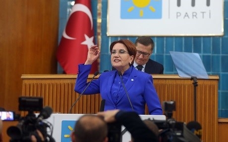 Meral Akşener: Erdogan gefan li nîvê Tirkiyê dixwe