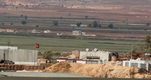 Rejîma Sûriyê xaleke çavdêriya artêşa Tirkiyê topbaran kir