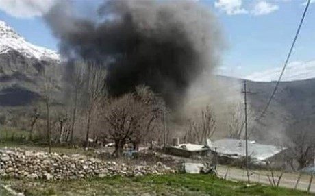 Firokeyên Tirkiyê gundên li quntara Qendîlê bombebaran kirin