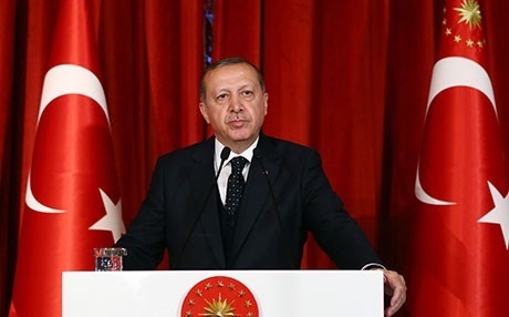 Erdogan pîrozbahî li Îmamoglu kir