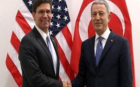 Wezîrên Berevaniyê yên Tirkiye û Amerîkayê peywendiyeke telefonî encam dan