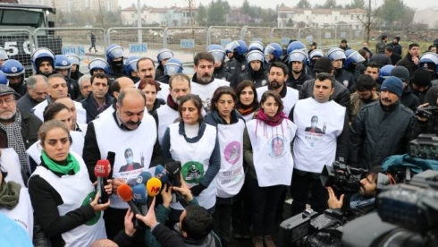 Destûr nehat dayin ku HDPyî biçin mala Leyla Guvenê