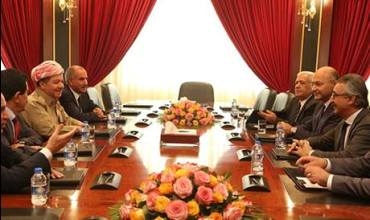 Barzanî bi şandeke YNKê re civiya