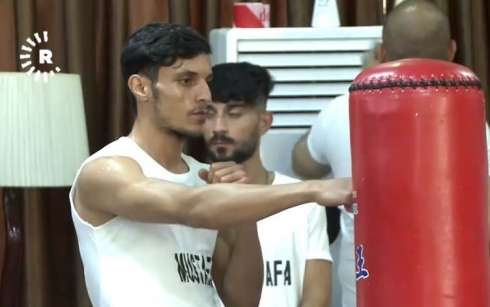 Ciwanekî Duhokî rekora cîhanê ya Boksîngê şikand